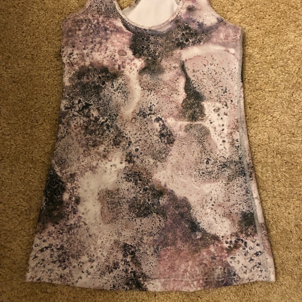 Lululemon Tank and Capri leggings. Size 6